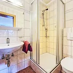 Handle-2 By Interhome *