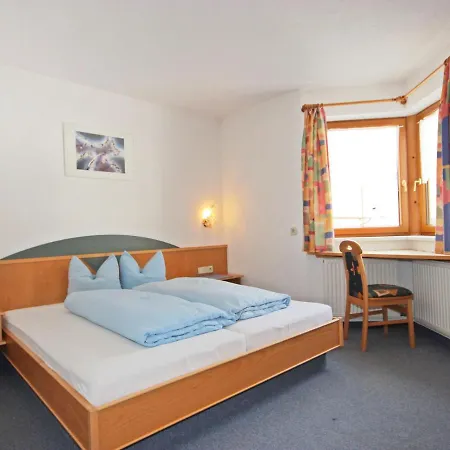 Handle-2 By Interhome *